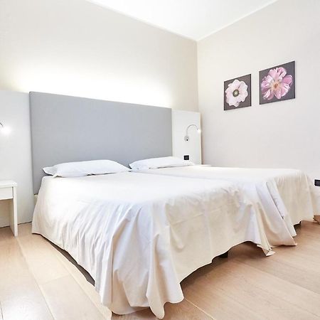 Ferretti Majestichouse Hotel Castenedolo Bagian luar foto