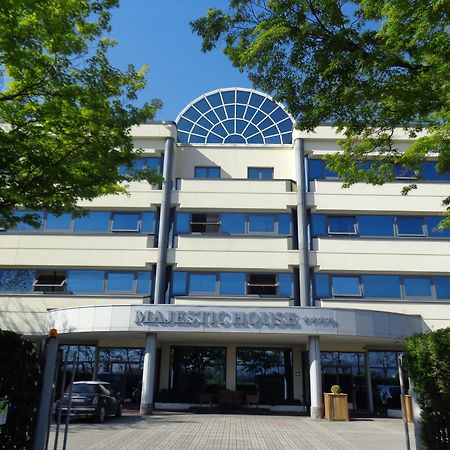Ferretti Majestichouse Hotel Castenedolo Bagian luar foto