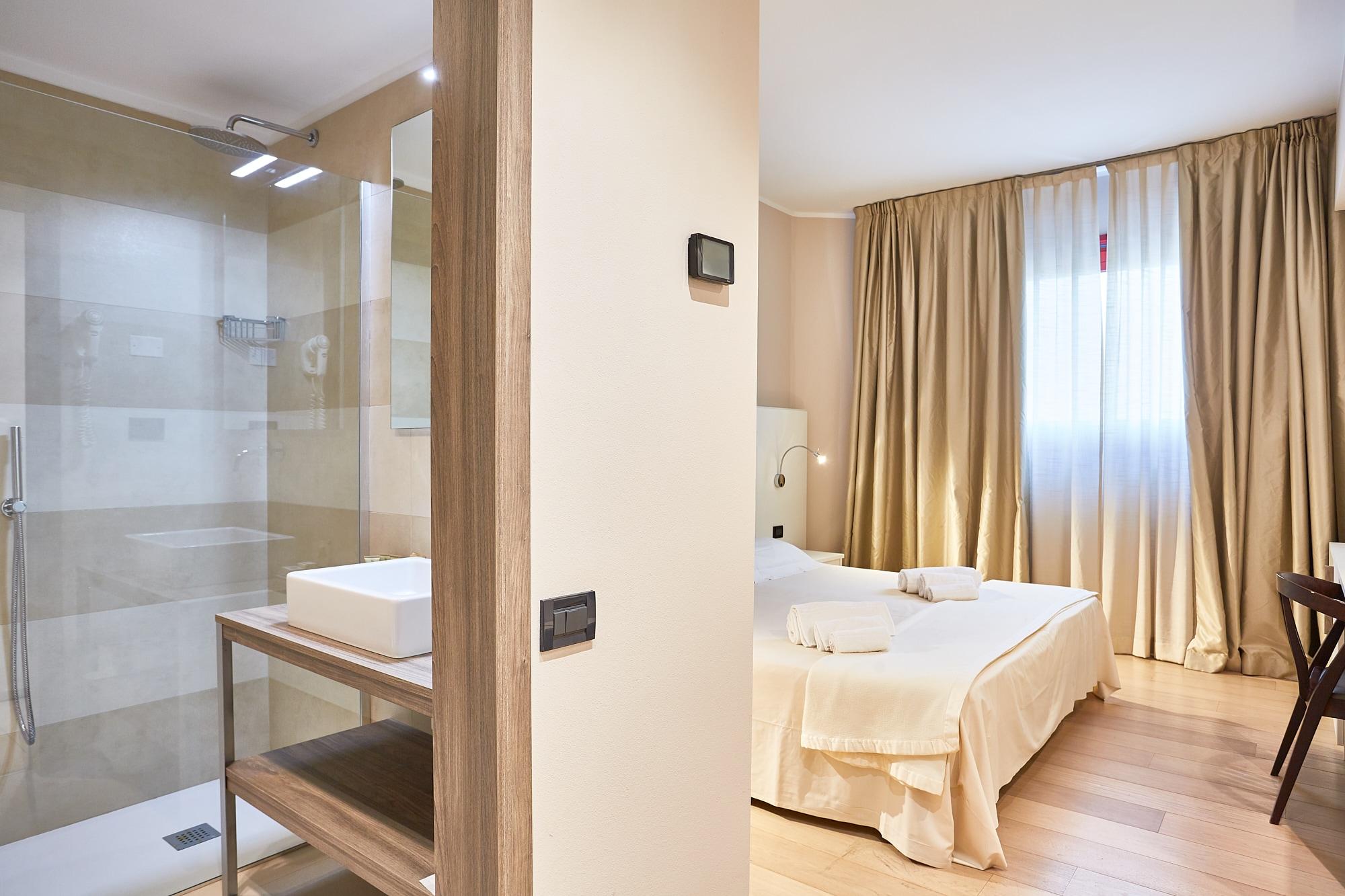 Ferretti Majestichouse Hotel Castenedolo Bagian luar foto